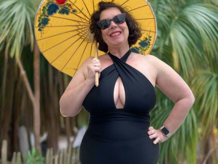 A Splash of Vintage Glamour: My Marilyn Monroe–Inspired Swimsuit Design