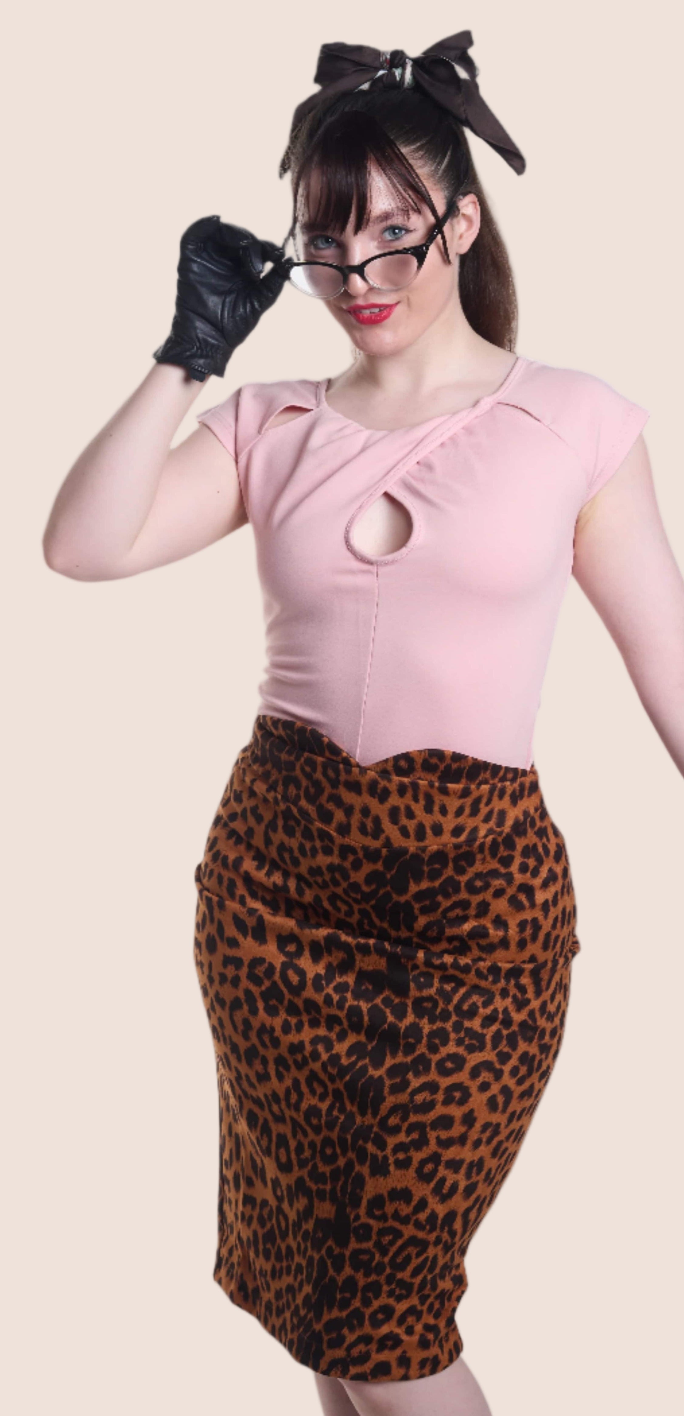 BettyliciousUK Top Kaiya Keyhole Twist Vintage Style Knit Pullover Top by Voodoo Vixen